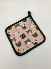 Load image into Gallery viewer, Cute Cats Pot holder/Oven mitt Gift Set

